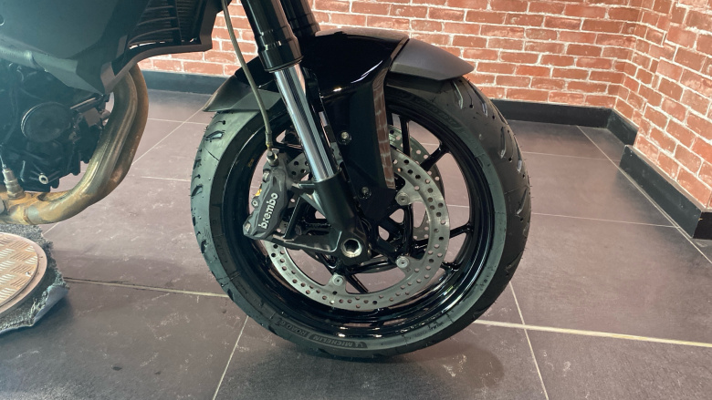 BMW F900 XR